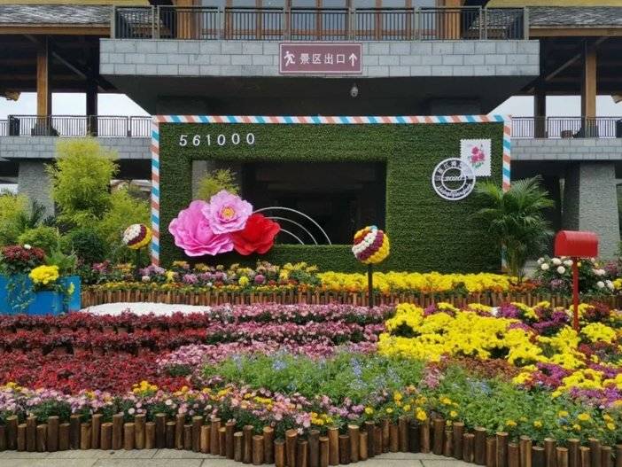 安顺旅游景点十里荷廊晚上演出,安顺山里江南灯会