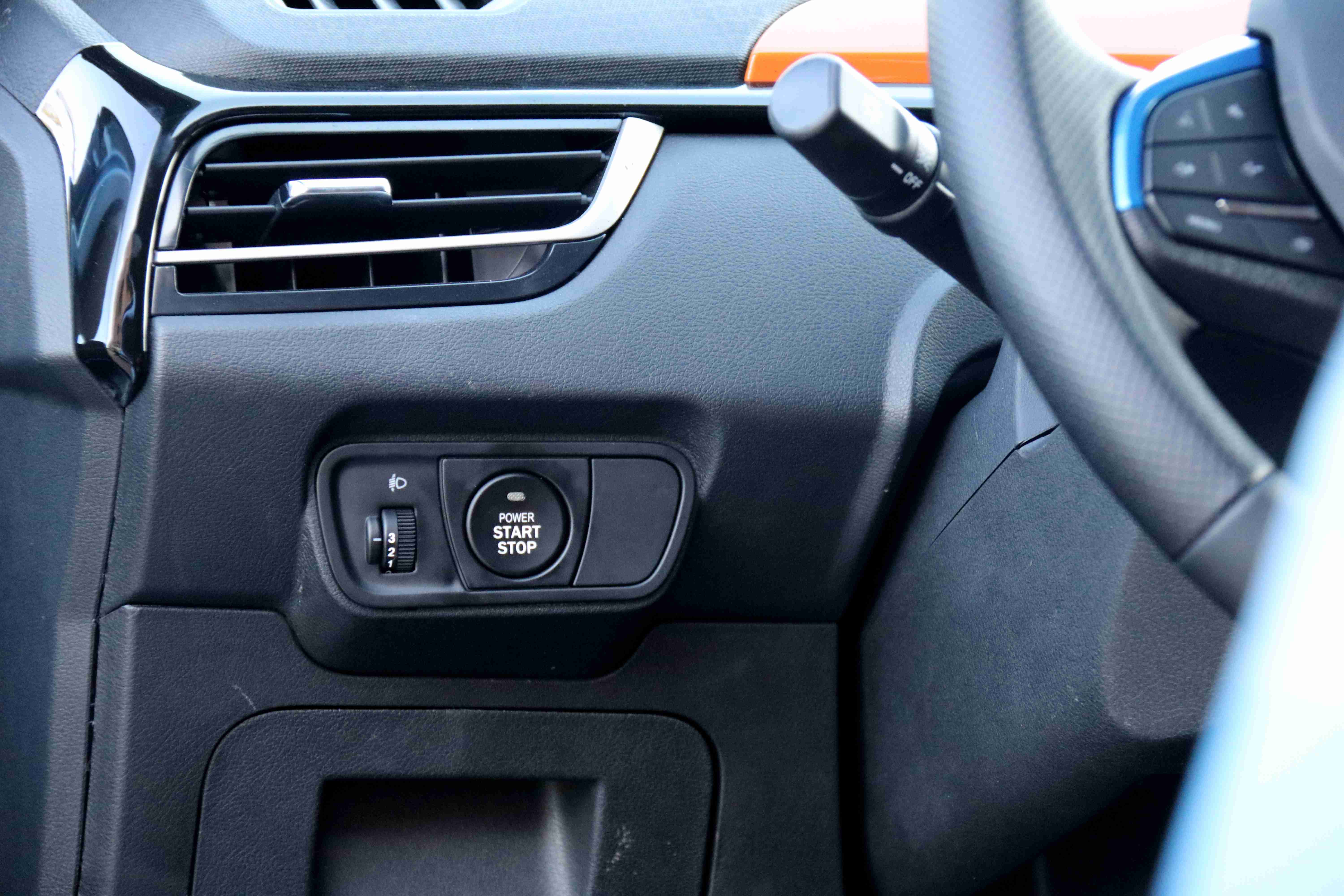 江铃易至ev32021款小雷达悦跑型,纯电动a00级车型江铃易至ev3