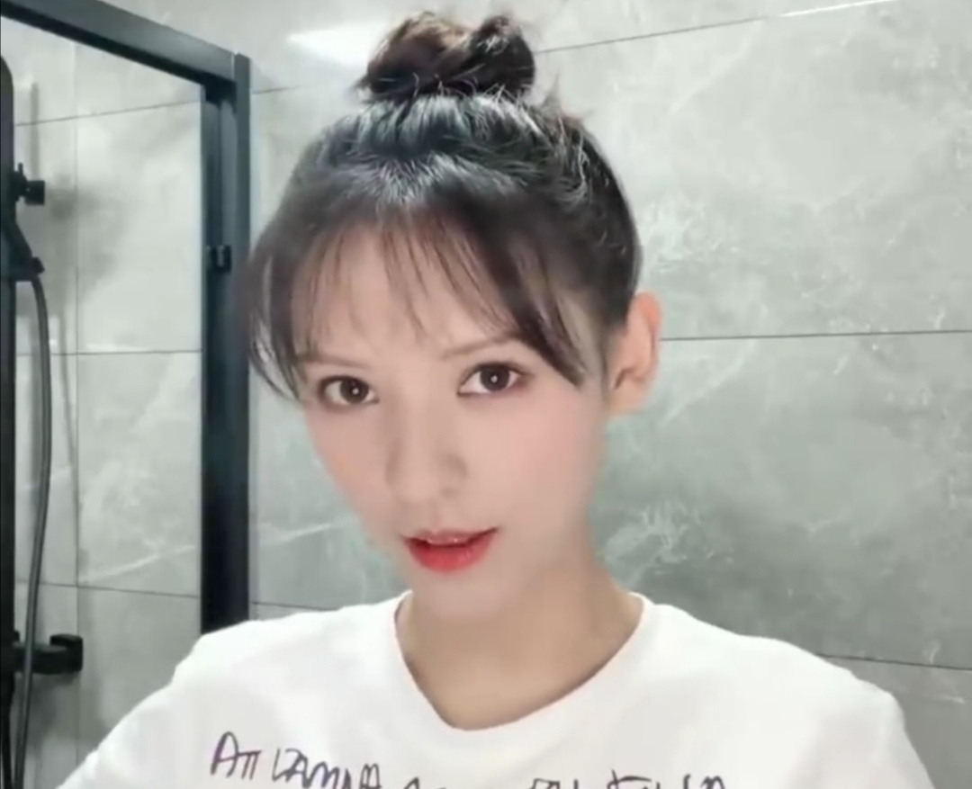 刘海总出油怎么办不用工具,张予曦的八字刘海教程