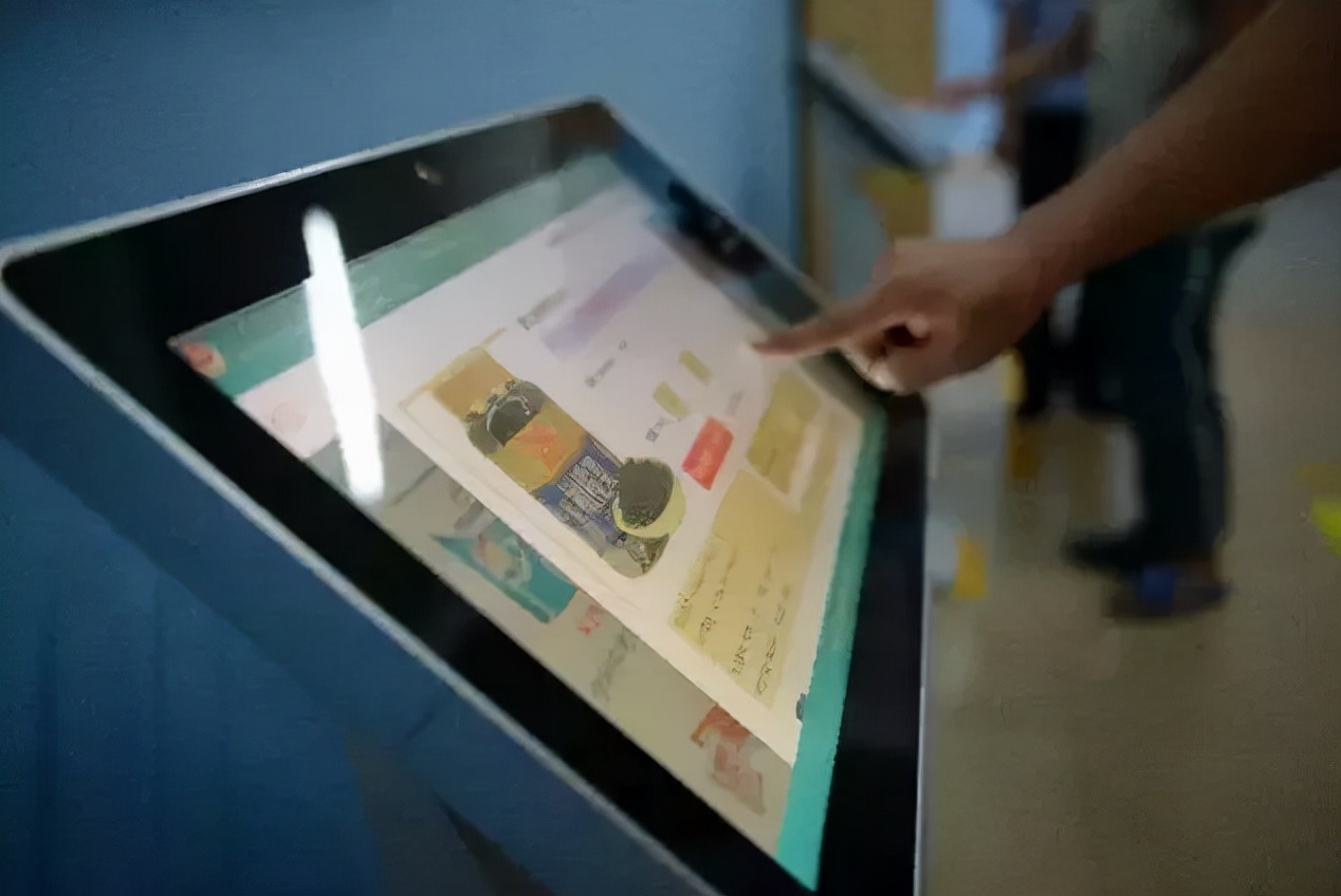 你在淘宝买的9.9包邮,真有可能是吴亦凡亲手加工的