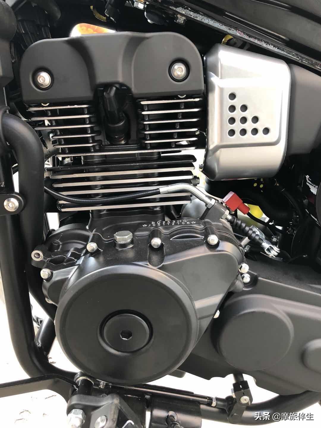 国产最漂亮的太子摩托车奔达400原驰兽