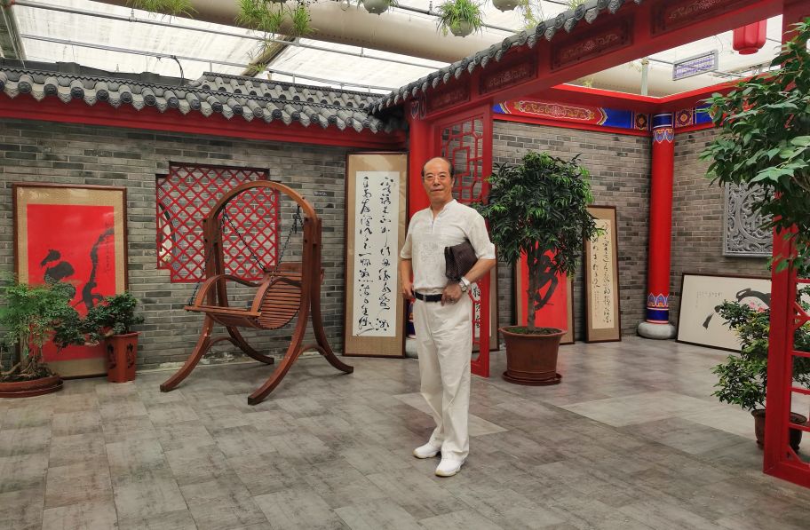 书画陶情诗立志.山海仰慕笔作桥