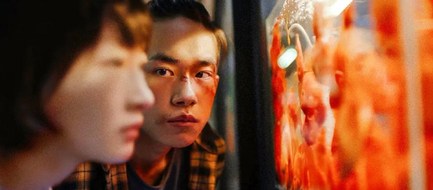 易烊千玺周冬雨演的电影少年的你,易烊千玺诠释少年的你