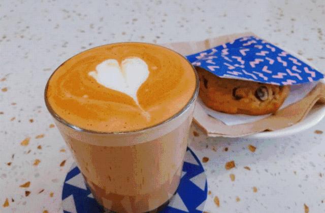 星巴克们的“*局骗**”,让多少餐饮创业者掉入陷阱?