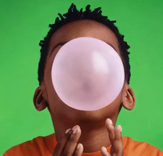 8岁男孩口吐白沫，昏迷入院，医生告知原因，宝爸痛扇自己嘴巴