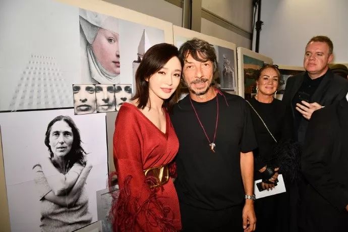 女人为什么总是爱买衣服,爱买衣服的女人有多好配音