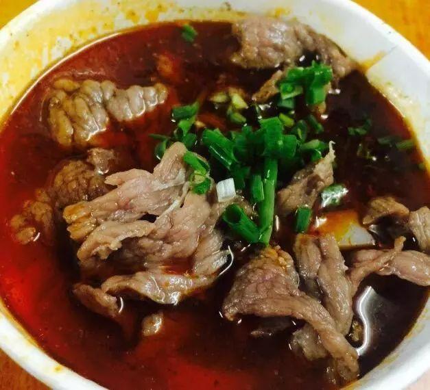 爱吃米粉的有福了，武汉生烫牛肉粉推荐