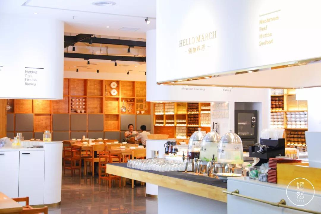 东城万达今天营业吗,万达排队店