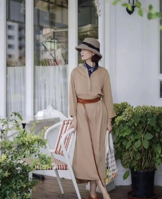 70后女人卫衣穿搭,中青年女性穿搭高级感裤子