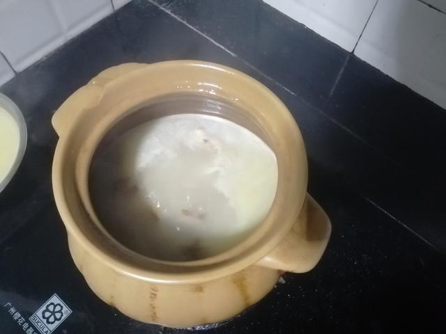 鸡肉嫩滑鸡汤的做法,辣子鸡汤怎么炖好喝