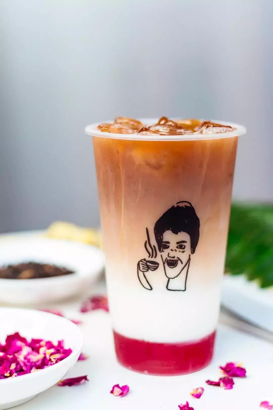 火爆台湾的“丑丑奶茶”首现厦门,拿着5分钟竟被搭讪10次……