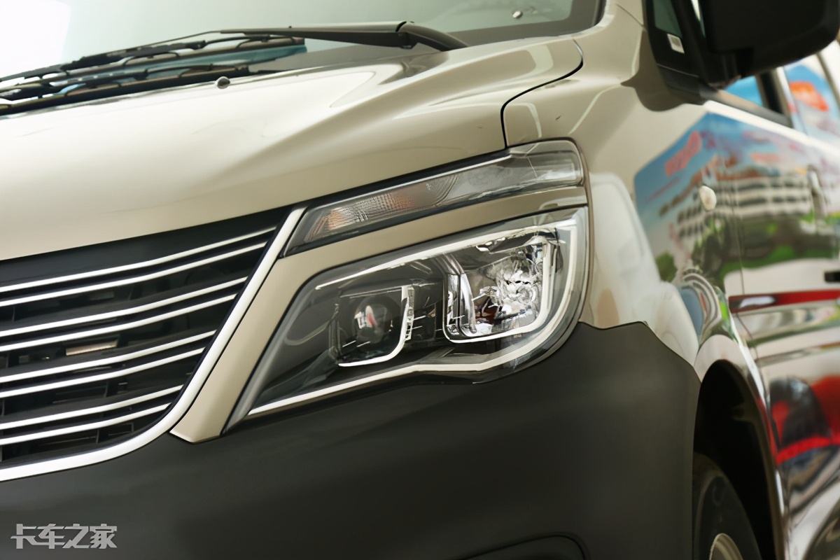 开着风行菱智去旅行,东风风行菱智v3货车版多少钱