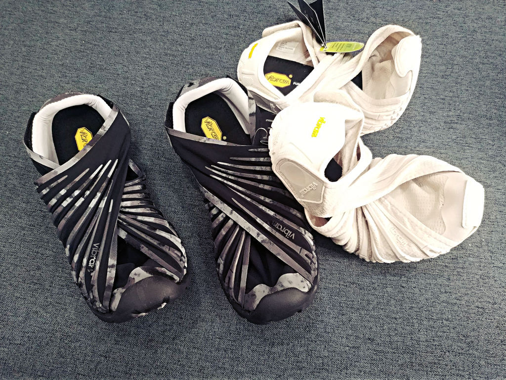 奇怪而又舒适：VibramFuroshiki包裹鞋体验
