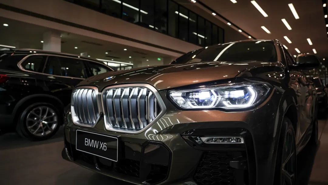 宝马x5和x6哪个更值得买,宝马x6二手车值不值得购买