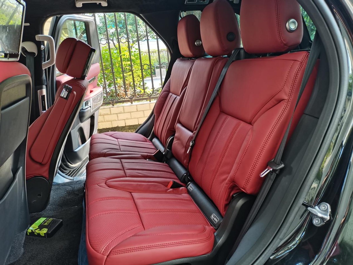 路虎揽胜换装纳多灰,路虎揽胜升级干椒红