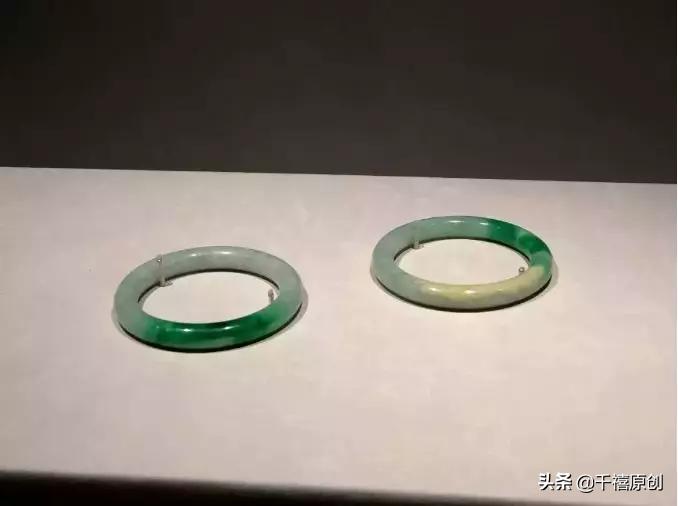 溥仪从紫禁城偷出400件宝贝!这件翡翠,据说都赶上马云身价了