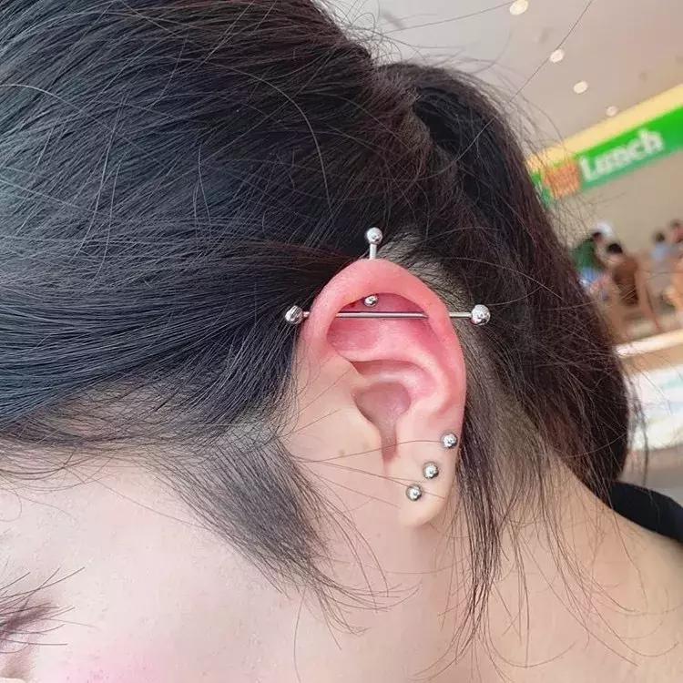 打三个耳洞有什么忌讳,三种人要打耳洞