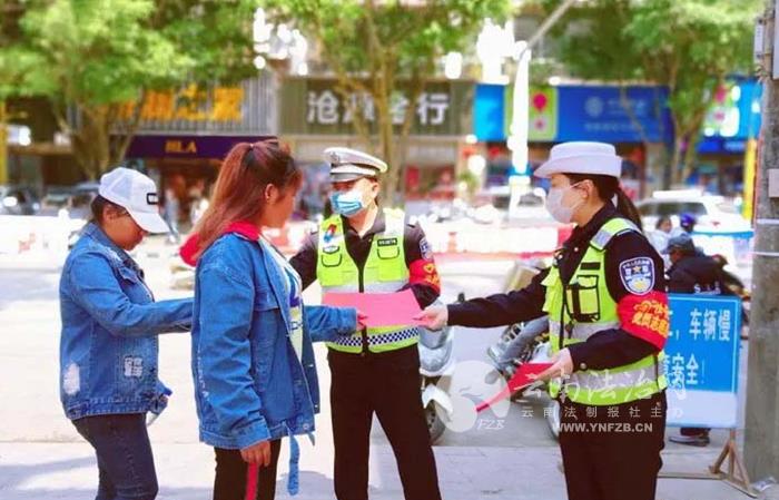 助力复工复产云南交警是这样干的