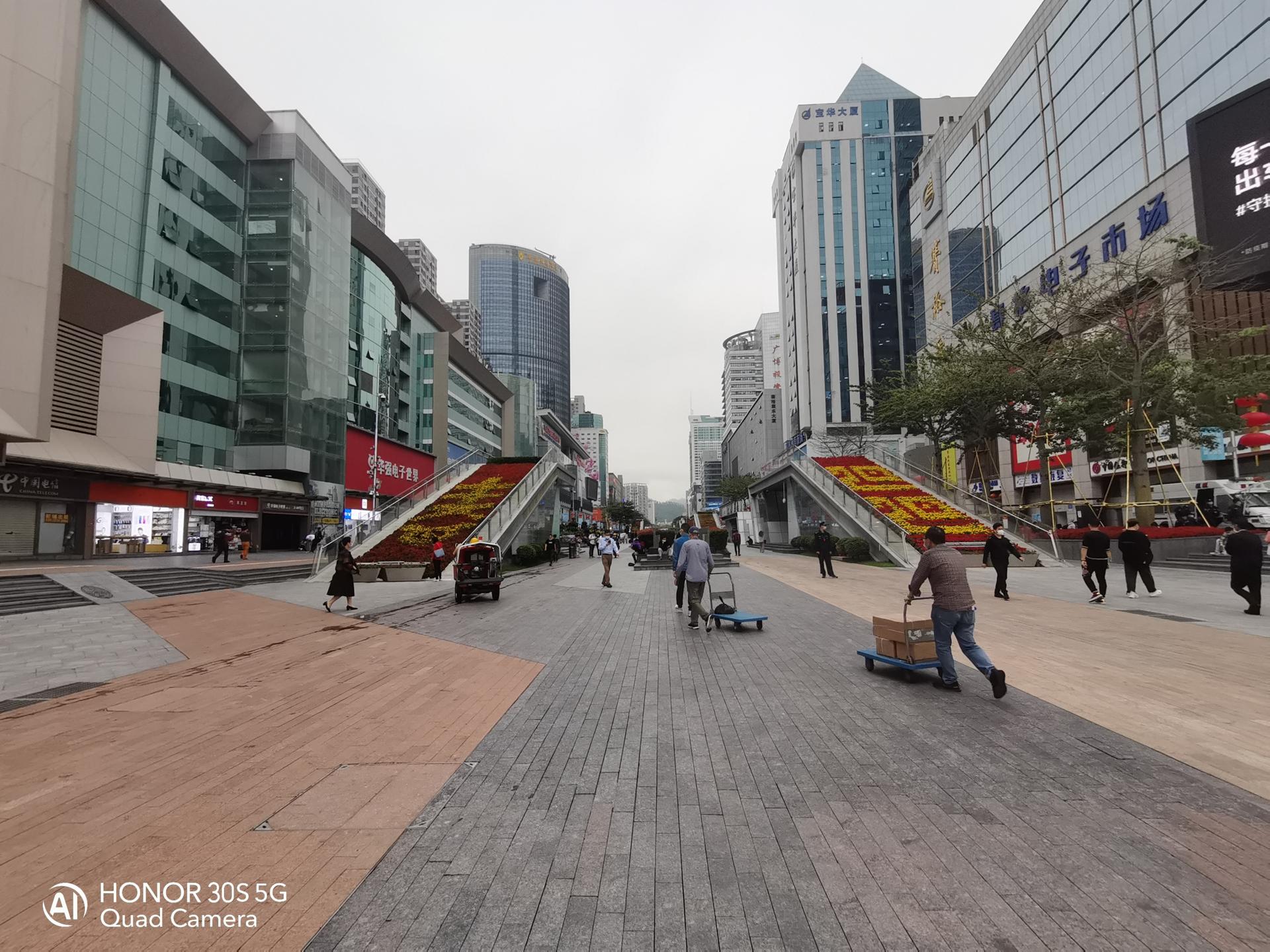 荣耀30S评测:首发新神U麒麟820,更有6400万像素相机