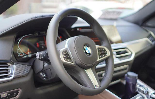 开路虎发现运动版的感受,开路虎揽胜运动看别的车