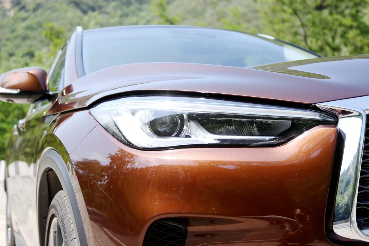 细节全面解析汽车,英菲尼迪qx50悦享版自驾