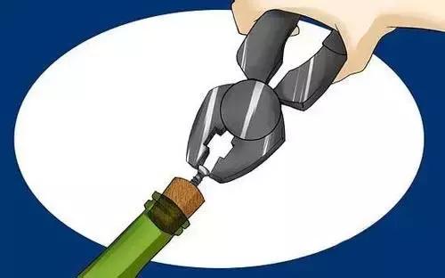 喝红酒时候没有开瓶器怎么开瓶,想喝红酒没有开瓶器怎么办