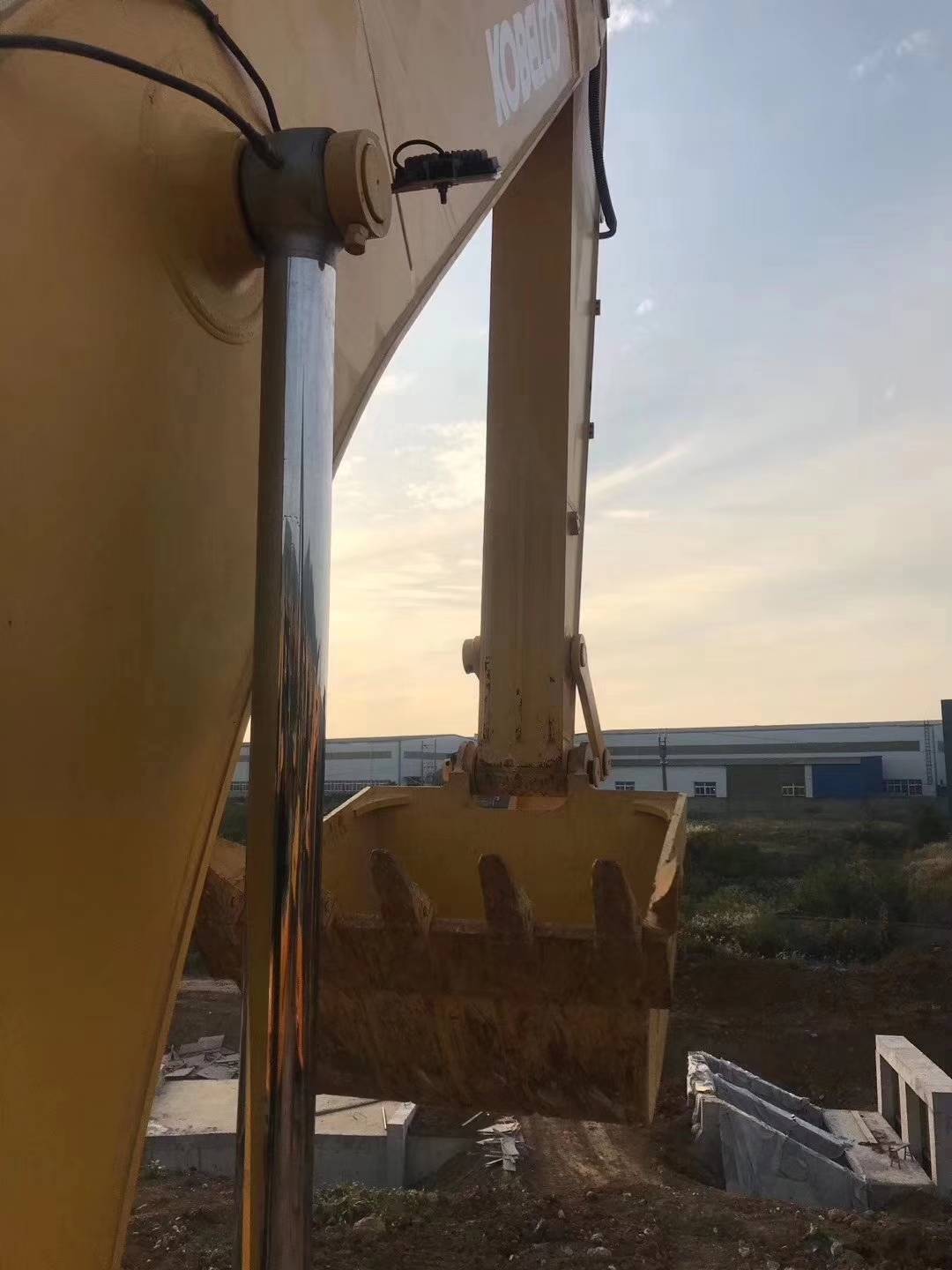 神钢210大黄蜂最新款,神钢210大黄蜂什么配置