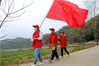 一家四口齐上阵战疫全家总动员,一家人一起上阵抗疫