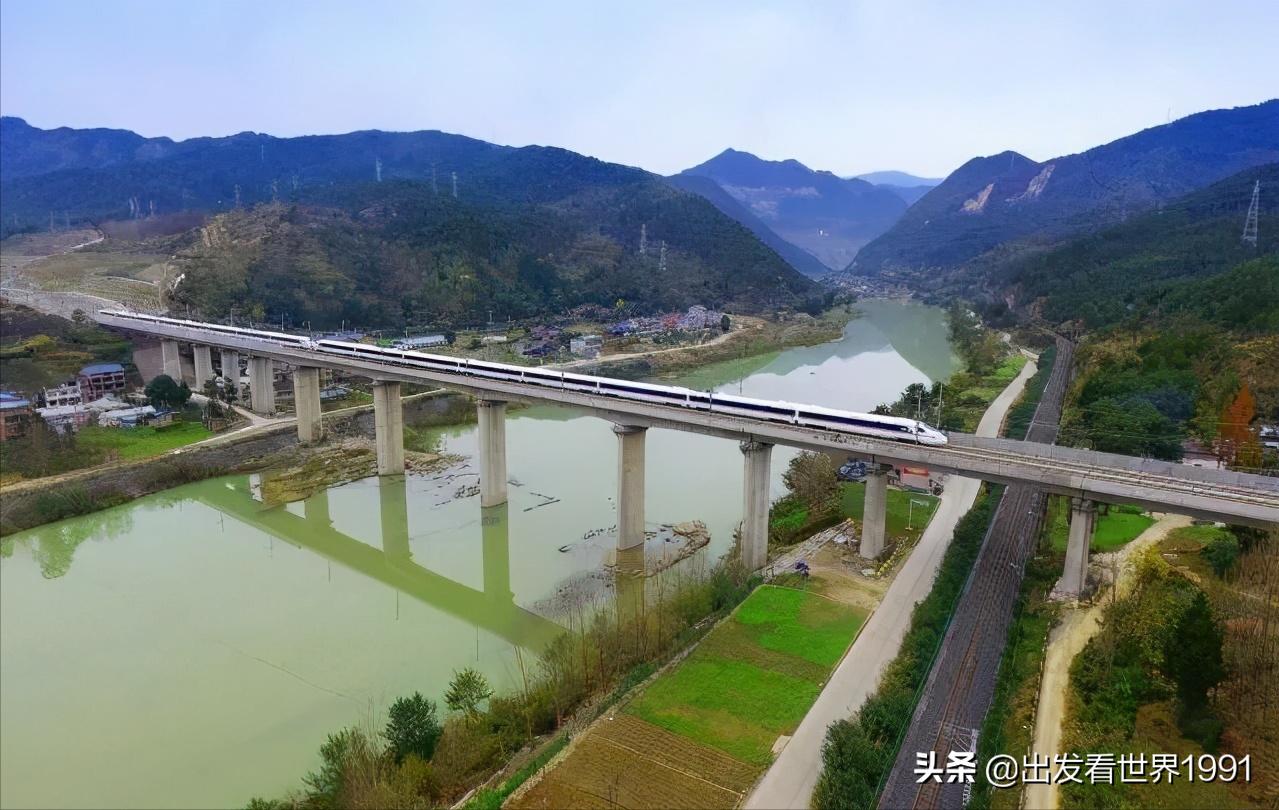 重庆到宜昌高铁将开工途径涪陵设站栈道穿行地缝峡谷惊艳震撼