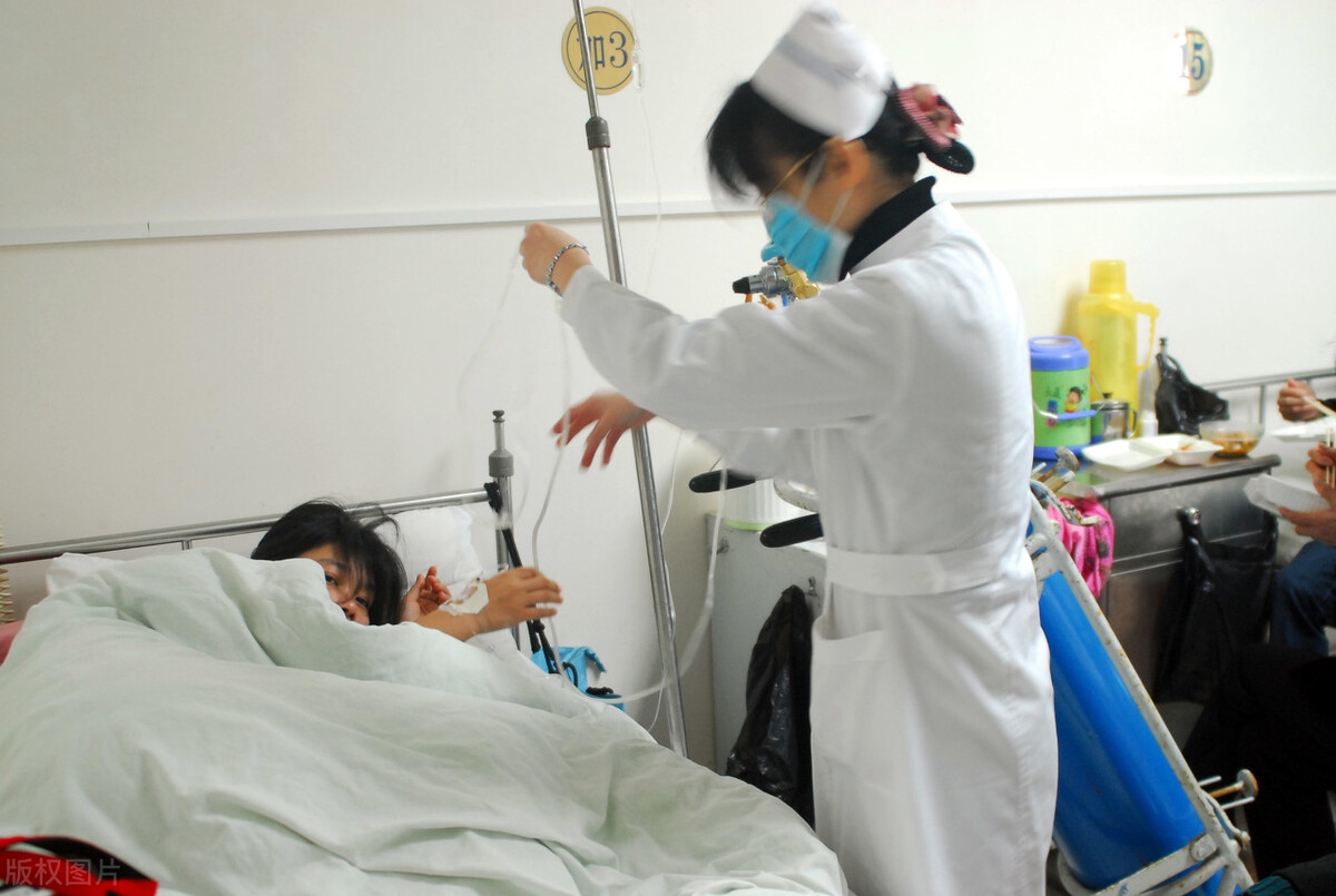 煤气中毒身亡身体有什么症状,煤气轻度中毒时患者出现哪些症状