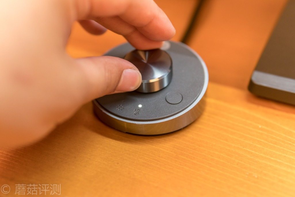 明基screenbarhalo怎么切换前后灯,明基screenbar和screenbarhalo