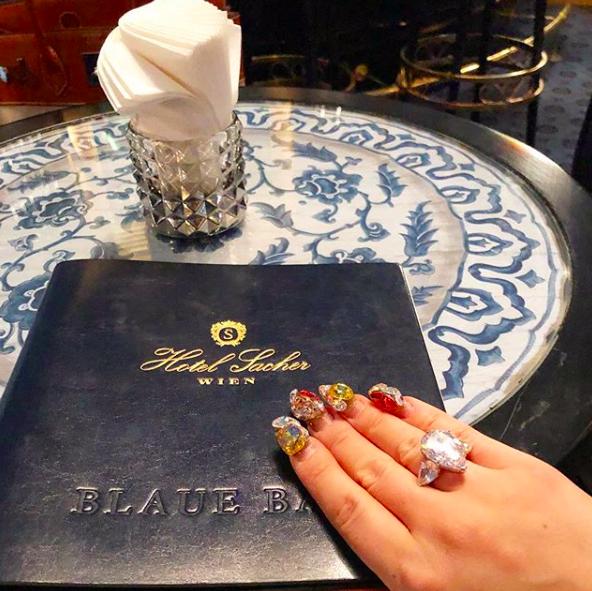 日本微商炫富，年花64万租酒店放包包：有钱人生活就这么朴实无华