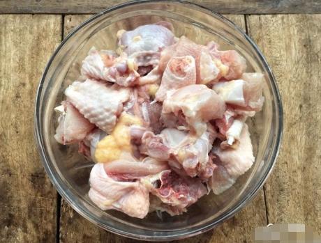 子姜炒鸡做法大全,葱姜炒鸡的家常做法正宗