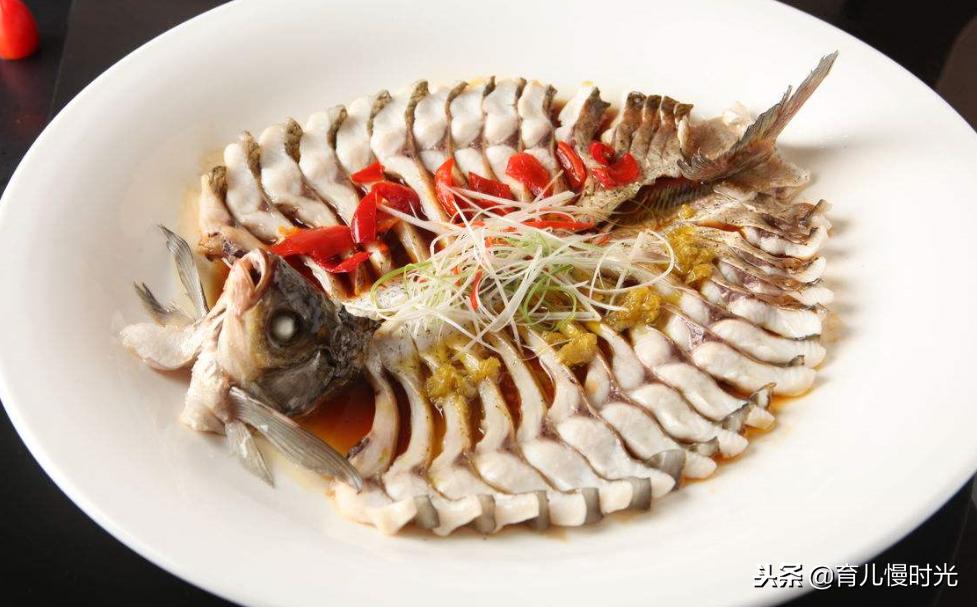 初期孕妇可以吃鱼吗,怀孕多吃鱼有什么危害