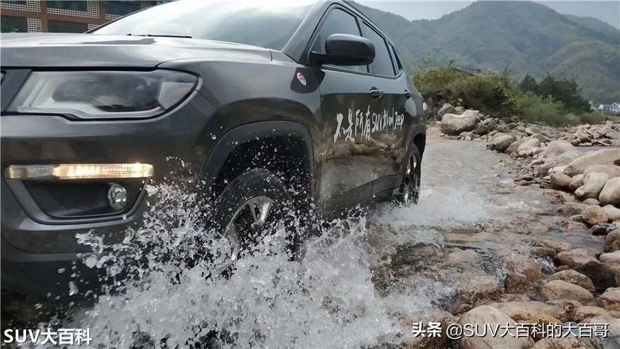 15款jeep指南者新车多少钱,15jeep指南者2.0落地多少