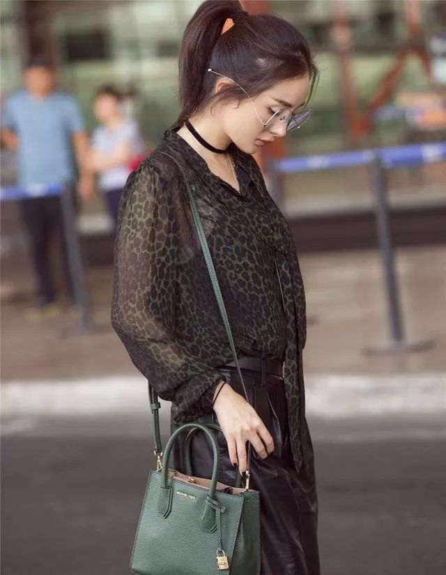 明星代言大牌奢侈品给多少钱,明星奢侈品代言费价目表