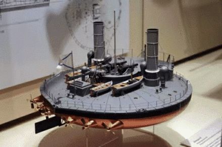 穿甲弹为什么要尖头,穿甲弹是钝头还是尖头