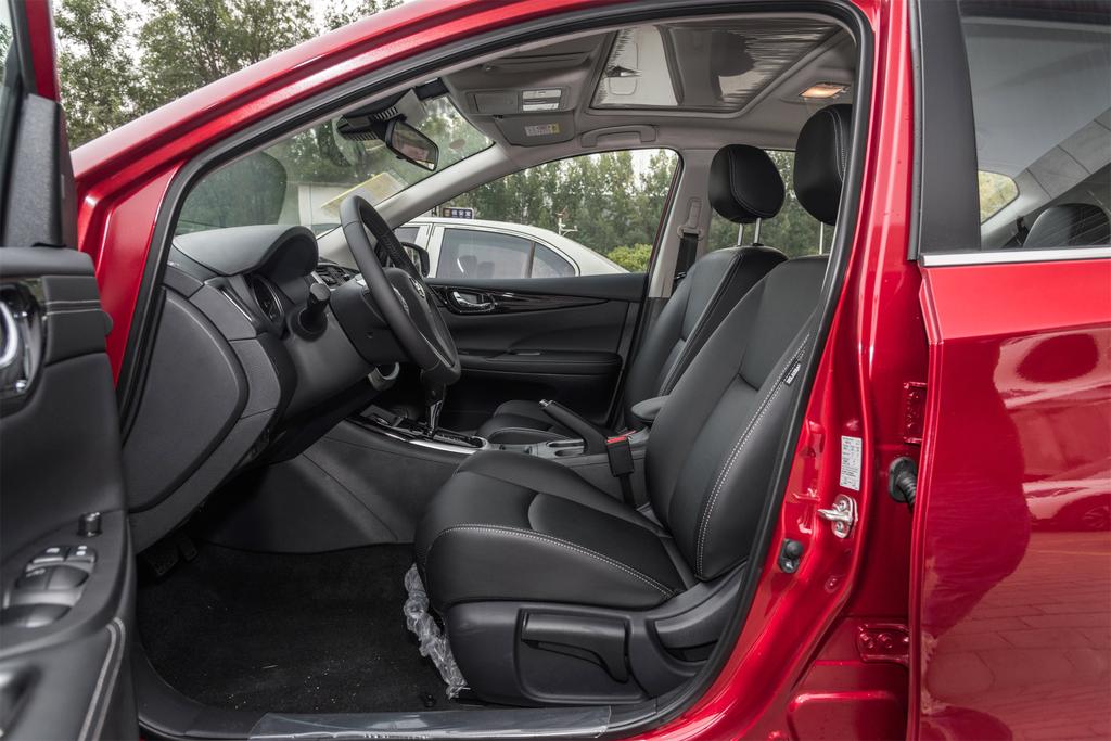 09年日产骐达两厢车价格,两厢东风日产轩逸