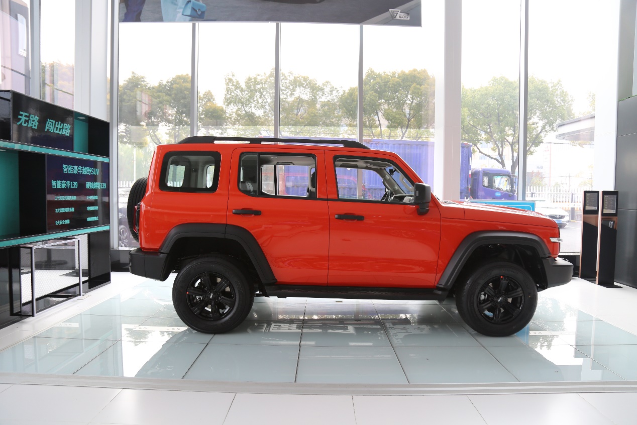 坦克300这款车多少钱七座,坦克300五款车型买哪一款最合适