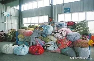 旧衣服多少钱一吨回收后能做什么,废旧衣服回收多少钱一吨