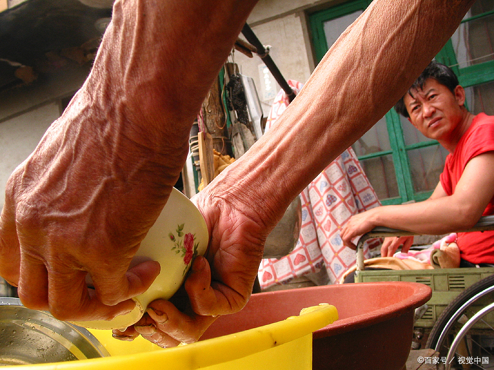 崇拜老爸,女儿崇拜爸爸和厌烦爸爸原因