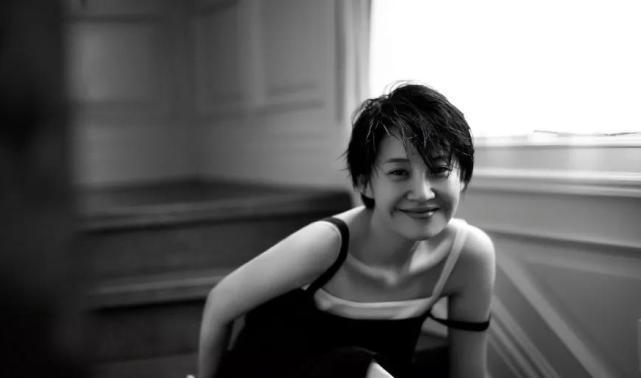 许晴52岁少女感十足,许晴52岁像25岁