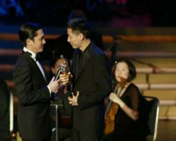 长大了才发现张国荣是真的帅,95后明星眼中的张国荣