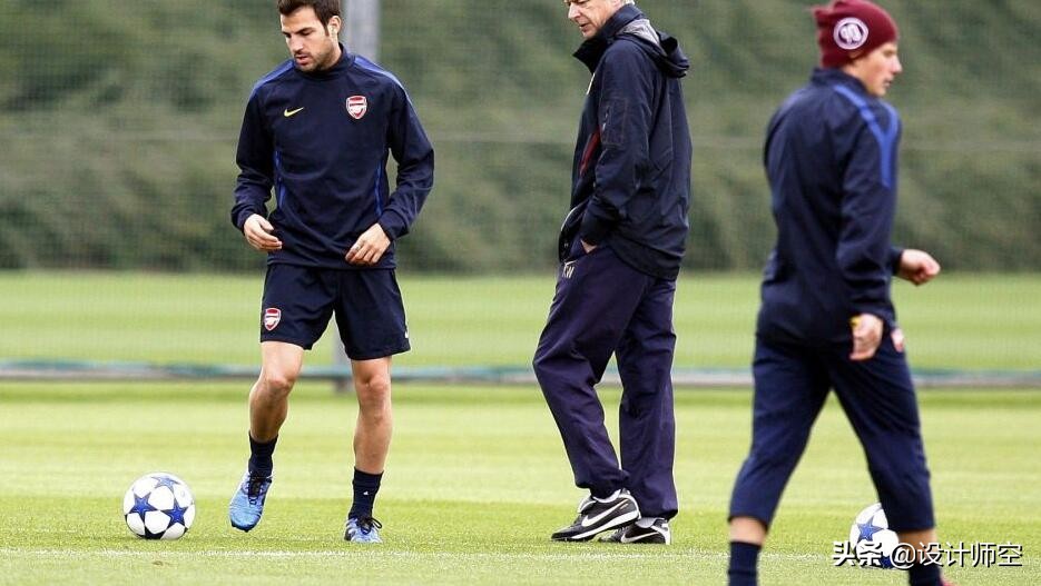 科莫主教练法布雷加斯,阿森纳梯队主教练法布雷加斯