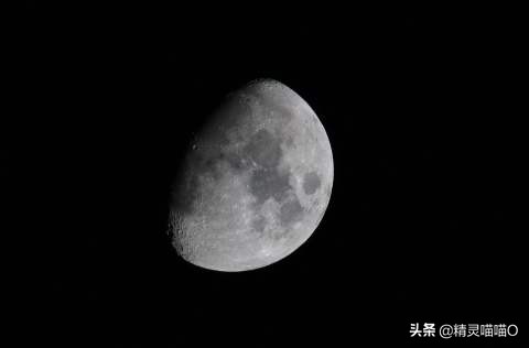 月球三眼外星人,月球行走见到外星人