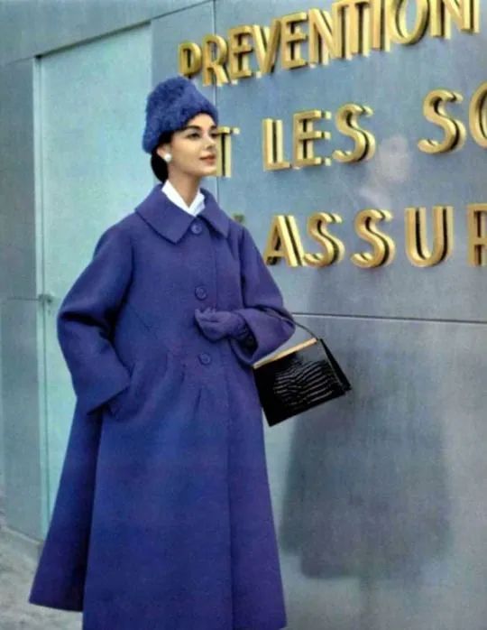 为什么说赫本的穿搭是法式风格 (赫本最经典的着装)