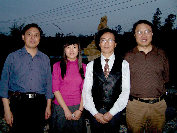 我被友情撞了一下腰,我被幸福撞了一下腰