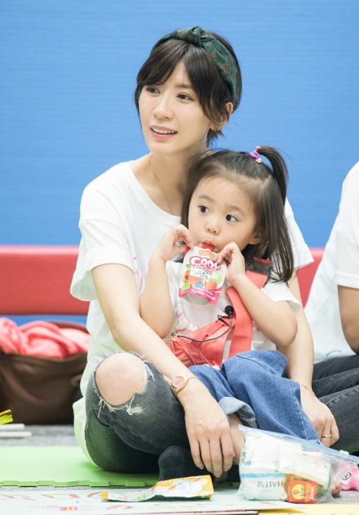 孩子动不动发脾气该给他看什么,孩子动不动就生气怎么教育