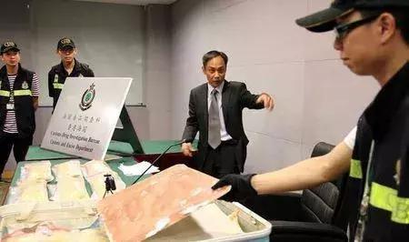 出国千万别帮人带东西,出国留学千万别带这些东西