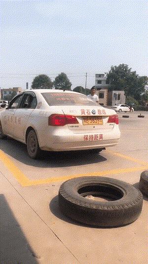 对付不爱喝水的孩子,熊孩子不爱喝水的问题